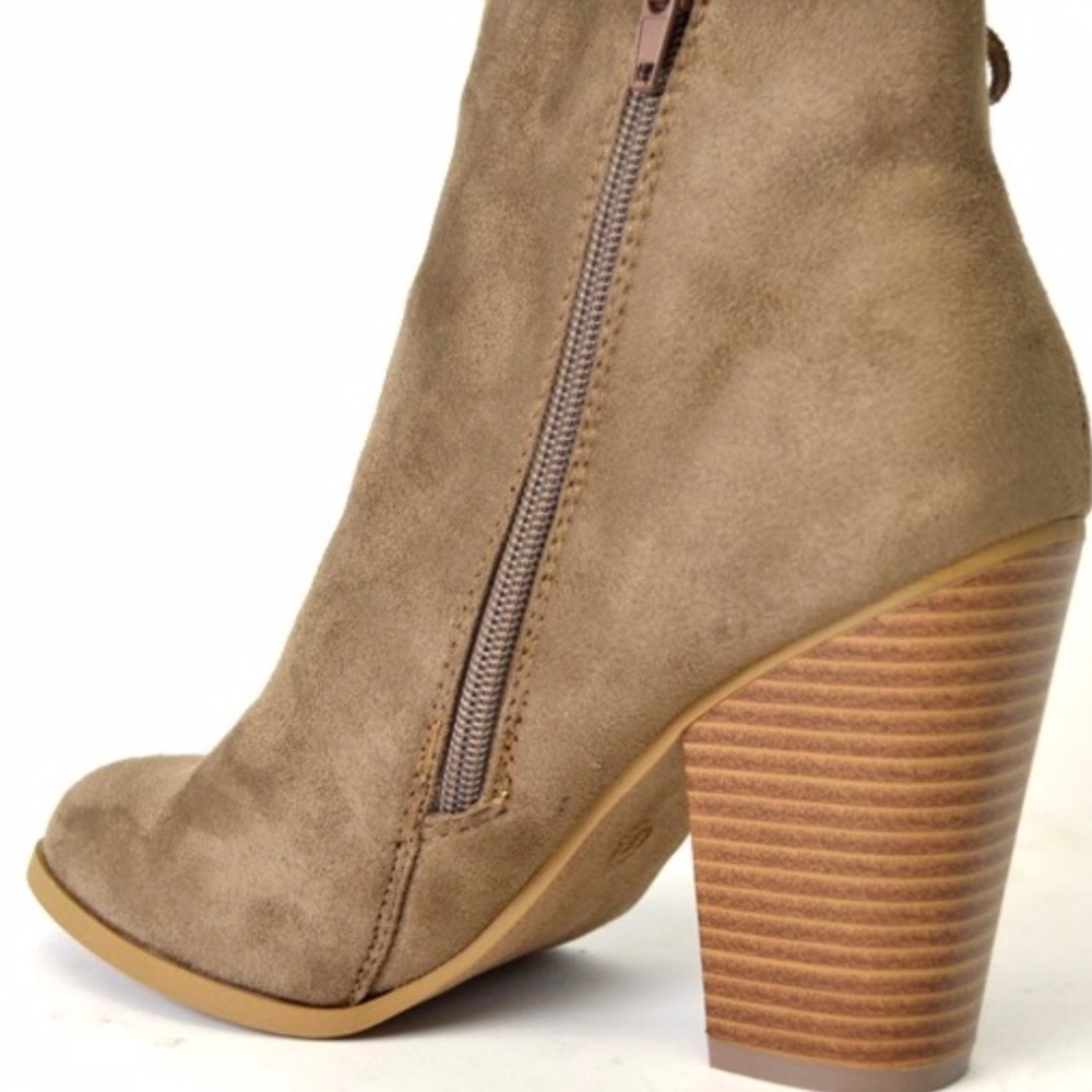 ✅✅Angelina Ankle Booties✅✅ - Picture 2 of 2